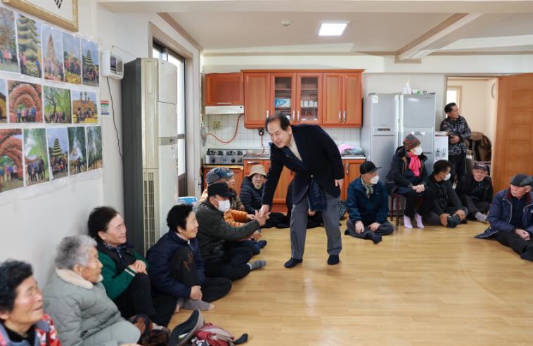 진도군, 생활안정지원금 ‘전 군민 20만 원씩’ 지급
