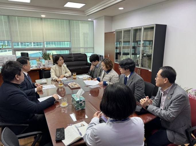 경기도의회 더불어민주당 AI디지털교과서정책특위 백승아 의원과 간담회 가져