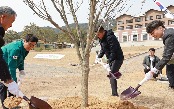 함평군, 3·1운동 106주년 맞이 무궁화 기념식수 행사 성료