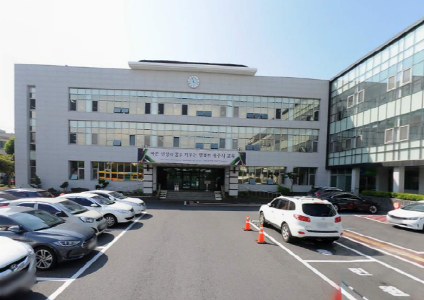 제주시교육지원청, 지역경제 활력위해 지역업체 제품 집중 구매