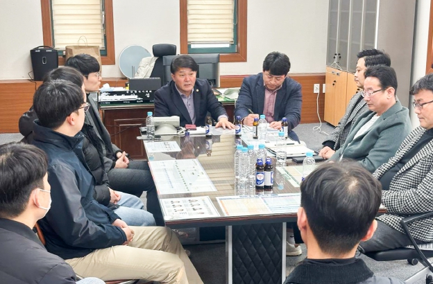 울산광역시의회 이성룡 의원, 중구 우정동 아파트 입주 지연 관련 주민 간담회 개최