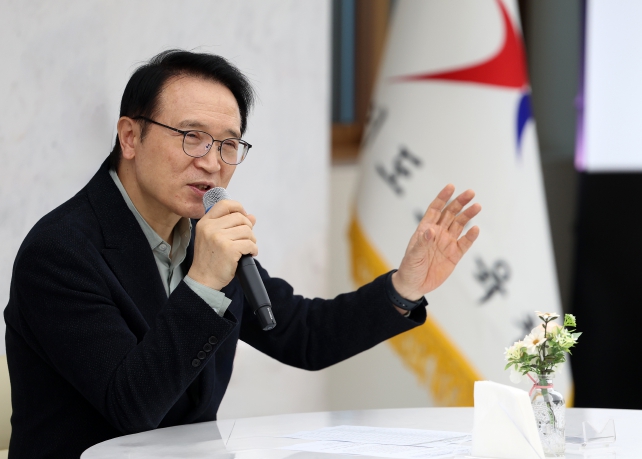 임태희 경기도교육감, 맞춤형복지 600억 예산 투자로 청년 공무원과 약속 지키다