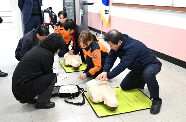 군위군의회, 심폐소생술 교육(CPR) 실시