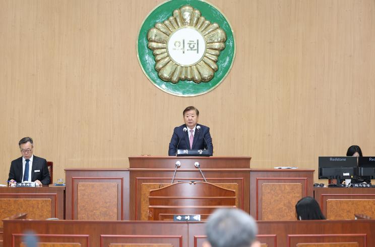 고성군의회, 제300회 임시회 개회
