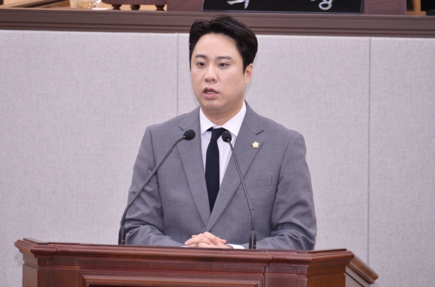 이석주 여수시의회 의원, 여수 관광지 쓰레기 문제 해결 위한 공공 쓰레기통 설치 촉구