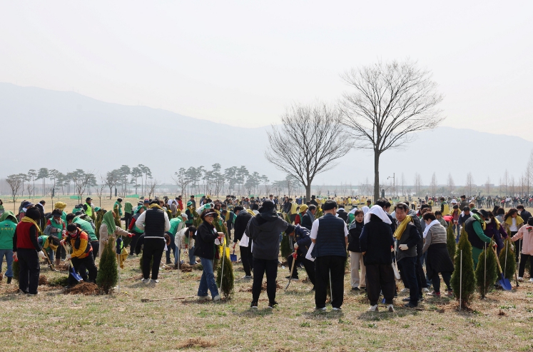양산시 승격 30주년, 제81회 식목일 기념행사 성료