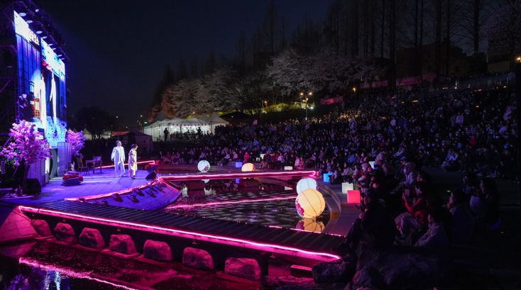 벚꽃 아래 영화·공연 즐긴다. 서초구, '제8회 양재천 벚꽃 등(燈) 축제' 개최