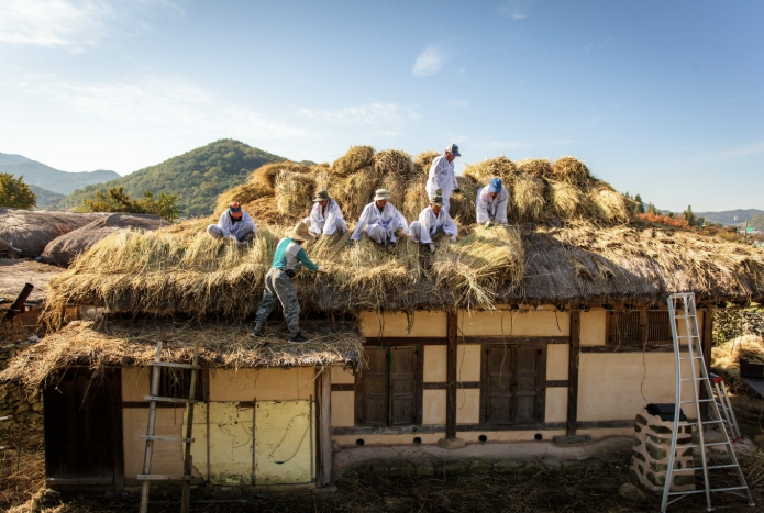 [기획] 500년의 시간을 걷다... 아산 외암마을, '살아있는 전통' 미래로 잇다