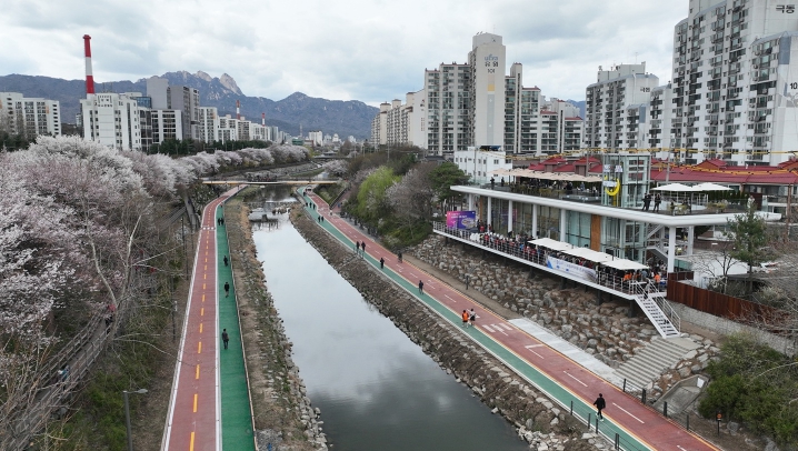 노원의 감성 수변 카페 시리즈 '노원 우이마루' 개장...수변 감성과 지역 상생 담았다
