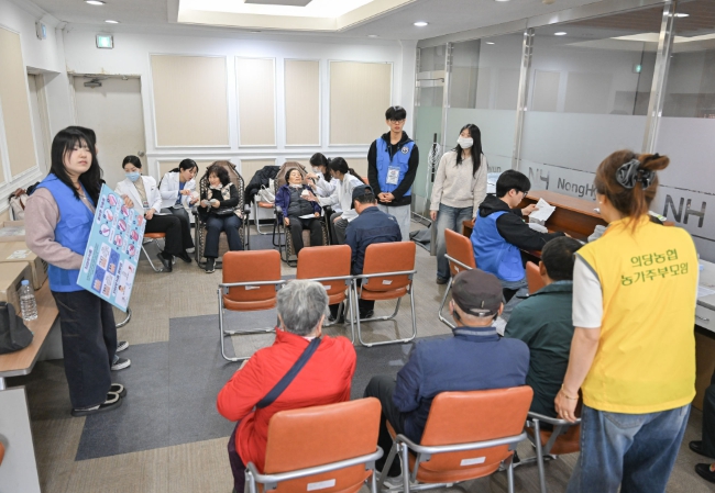 공주시, ‘농촌 왕진버스’ 운영 개시…의료 사각지대 해소