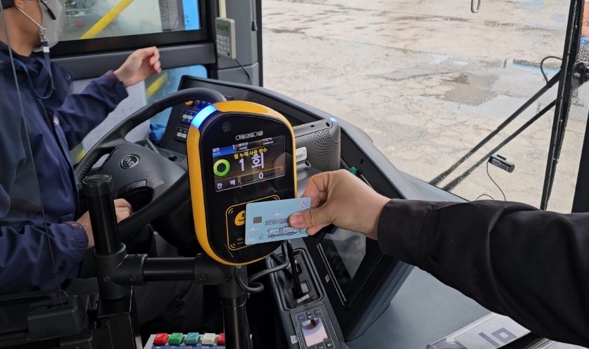 고성군, 고성·속초 간 어르신 버스 무료 이용 교통복지카드 호환 사용 시행