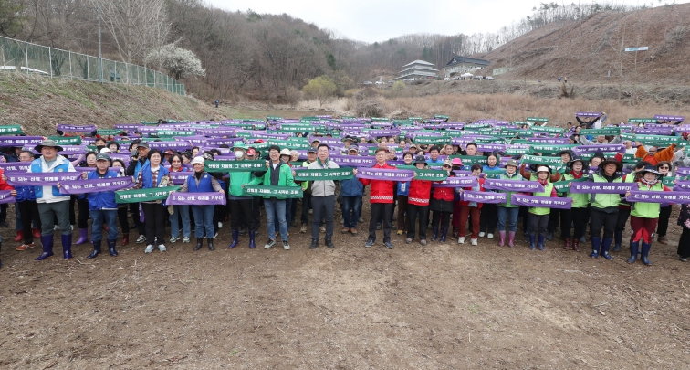 청주시, 식목일 맞아 1만4,700본 식재… 탄소중립 실천