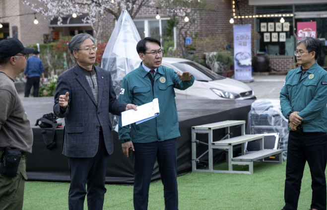 제30회 제천 청풍호 벚꽃축제, "안전사고 이상 무"