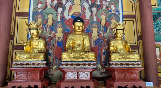 임실 신흥사 ‘목조석가여래삼존불 및 대좌’ 도 유형문화유산 최종 지정