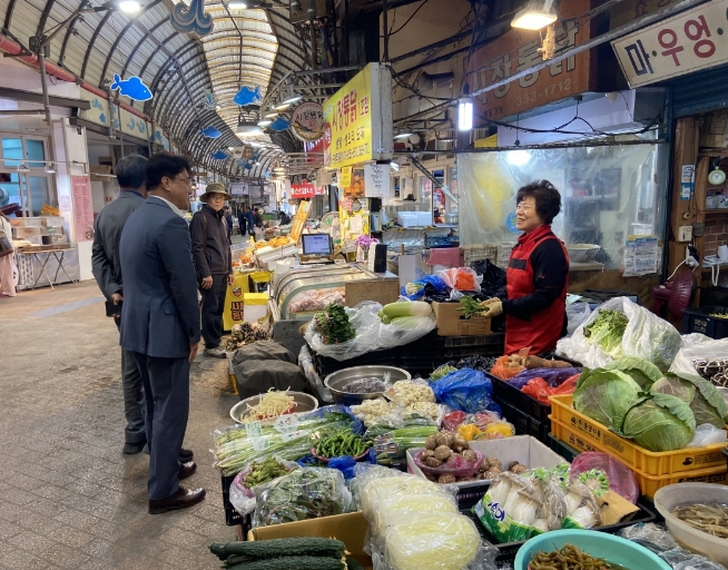 밀양시, 고물가·경제위기 극복을 위한 4월 전통시장 장본데이 추진