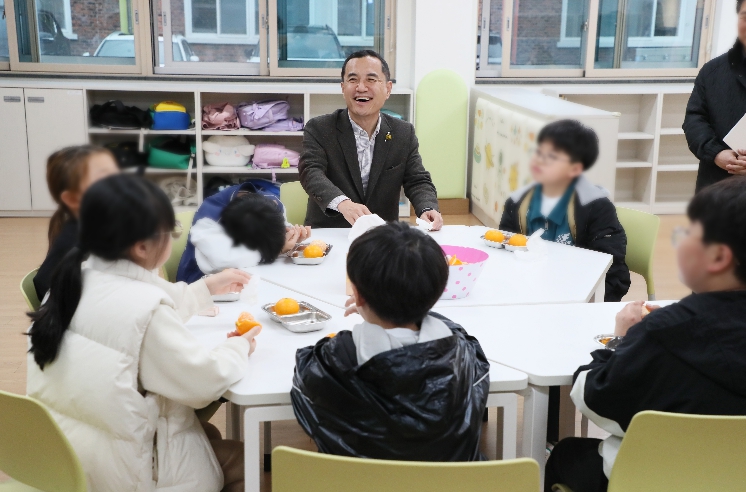 강원특별자치도, 늘봄교실 초등생 9,500여 명에 과일간식 공급… 아이들엔 건강, 농민엔 기회