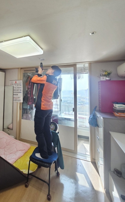 수원특례시, 청각장애인 가구에 '청각장애인용 주택용 소방시설' 보급