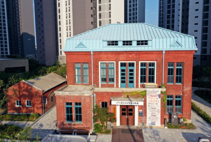 익산, 장롱 속 '추억' 깨우니 800점 '역사' 됐다