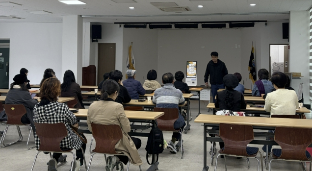 여주시 "키오스크 주문, 이제 우리도 할 수 있어요!" 달리는 디지털 학당 열기 가득