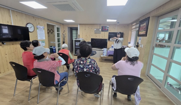 괴산군, 관내 경로당 체험형 손씻기 교육 실시