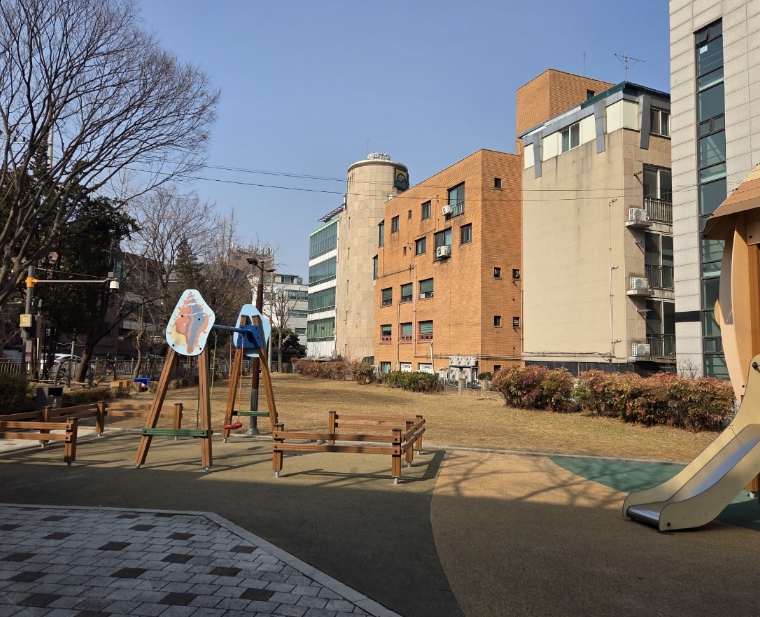 서초구, 잔디어린이공원에 세대통합형 '어르신 놀이터' 조성 추진