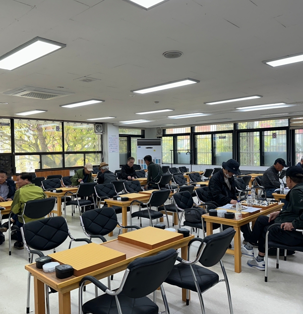 광진구, 바둑 한판에 더위도 잊는다… 옛청사 ‘어르신 바둑쉼터’ 운영