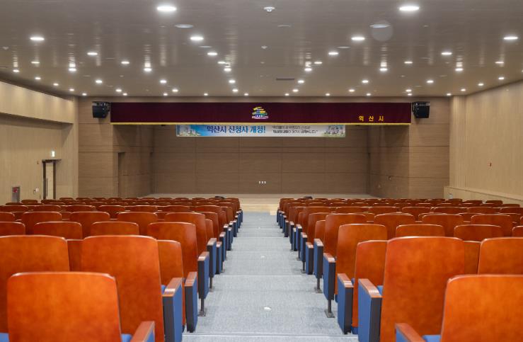 익산시 신청사, 시민 '문화 아지트' 로 개방
