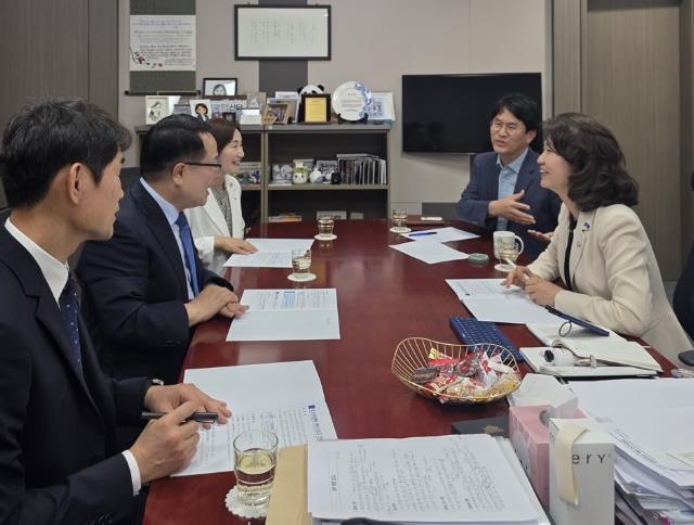 정헌율 익산시장, '공공기관 이전·국비 확보' 전면전
