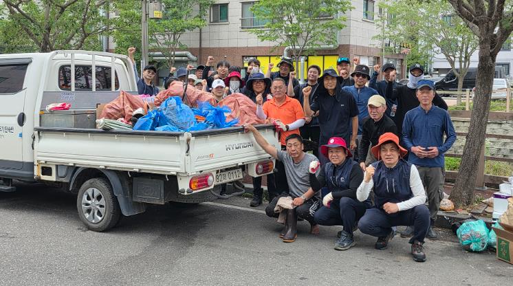 서산시와 서산시손세차연합회가 함께하는 깨끗한 중앙호수공원 만들기 환경정화활동
