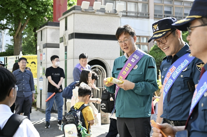 안산시, 등굣길 범죄예방·교통안전 합동캠페인 실시