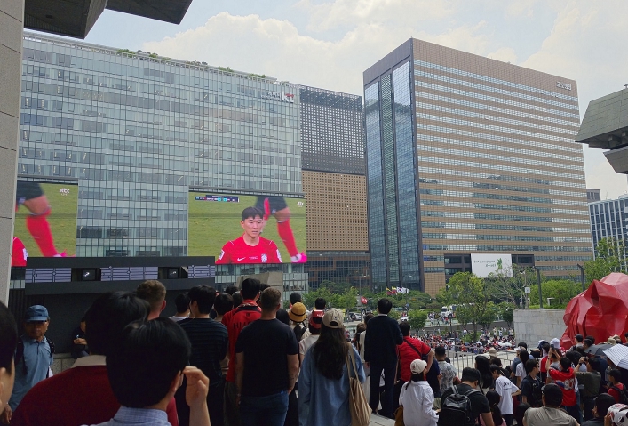 "광화문이 통째로 응원석"…종로구, 19·25일 월드컵 한국전 거리응원 이어간다